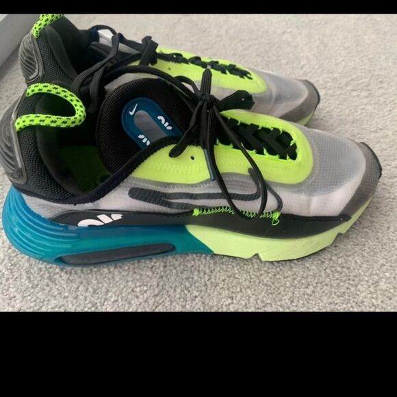 Nike Air Max 2090 'Volt Valerian Blue' Sz 8 WMS  & 6 Mens - Picture 4 of 10